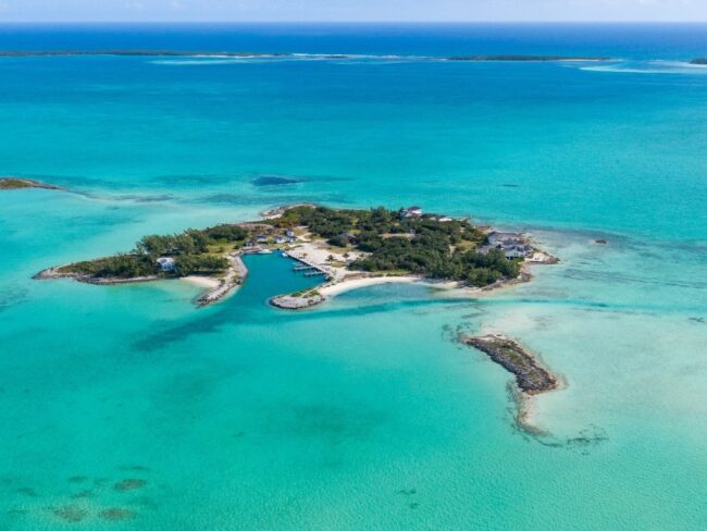 Crown Pigeon Island & Cays