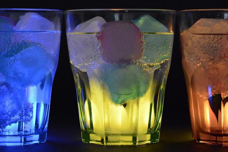 Bars and clubs in Spanish Wells