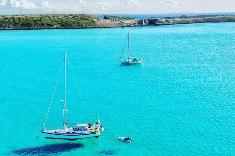 Sailing in Central Eleuthera